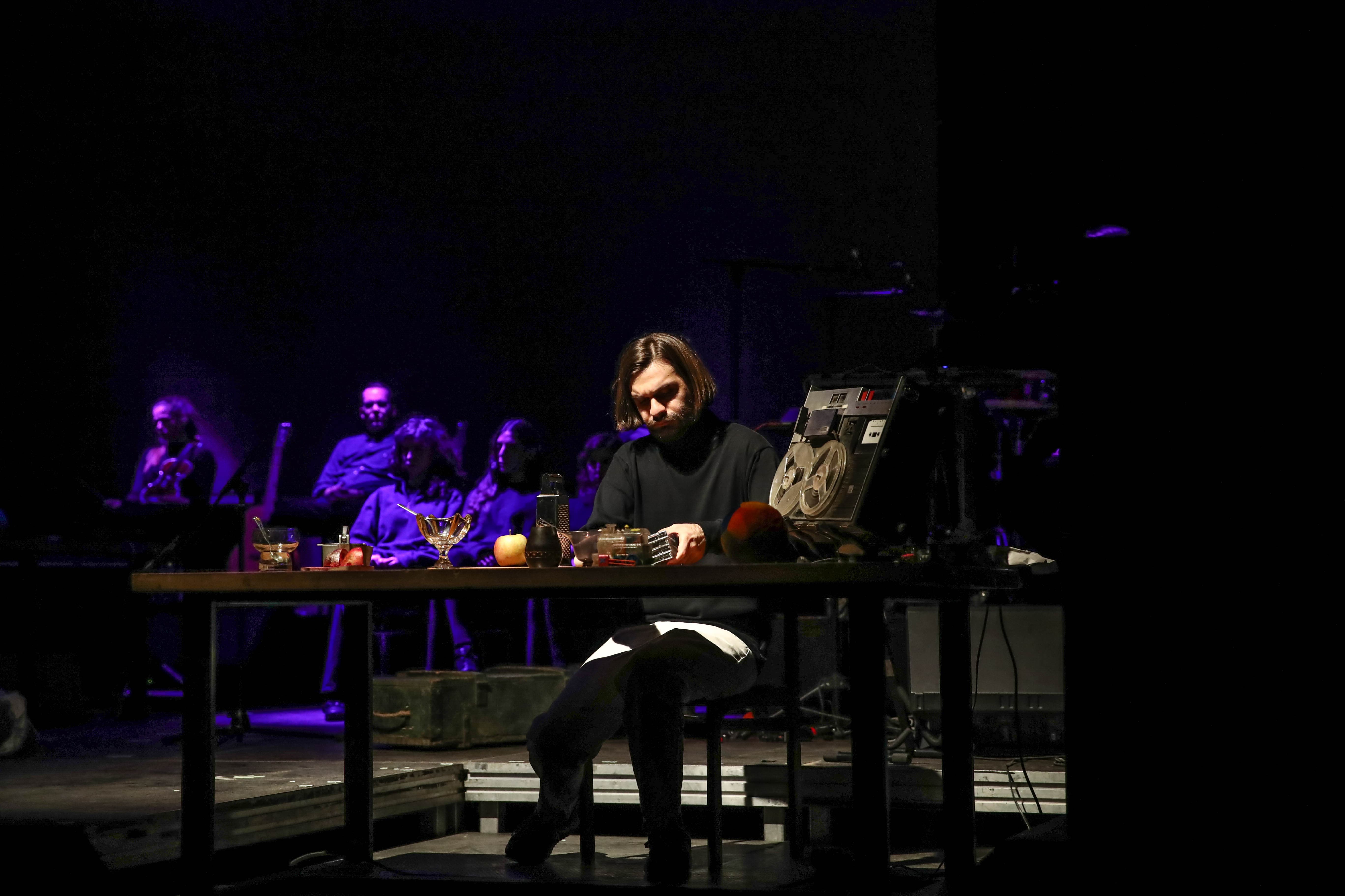 hamlet production photo 1